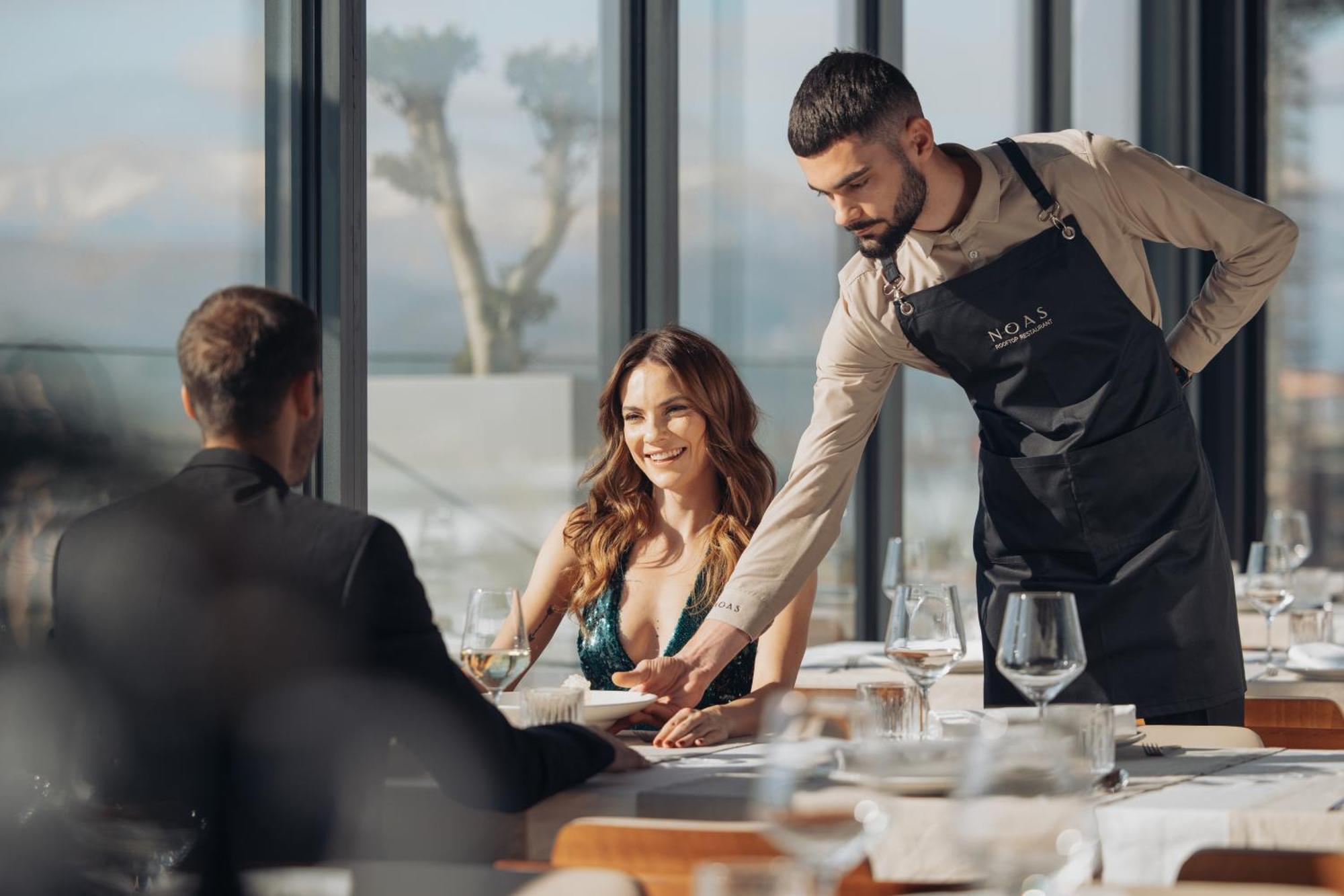 Actor Hotel Suto Orizari Ngoại thất bức ảnh