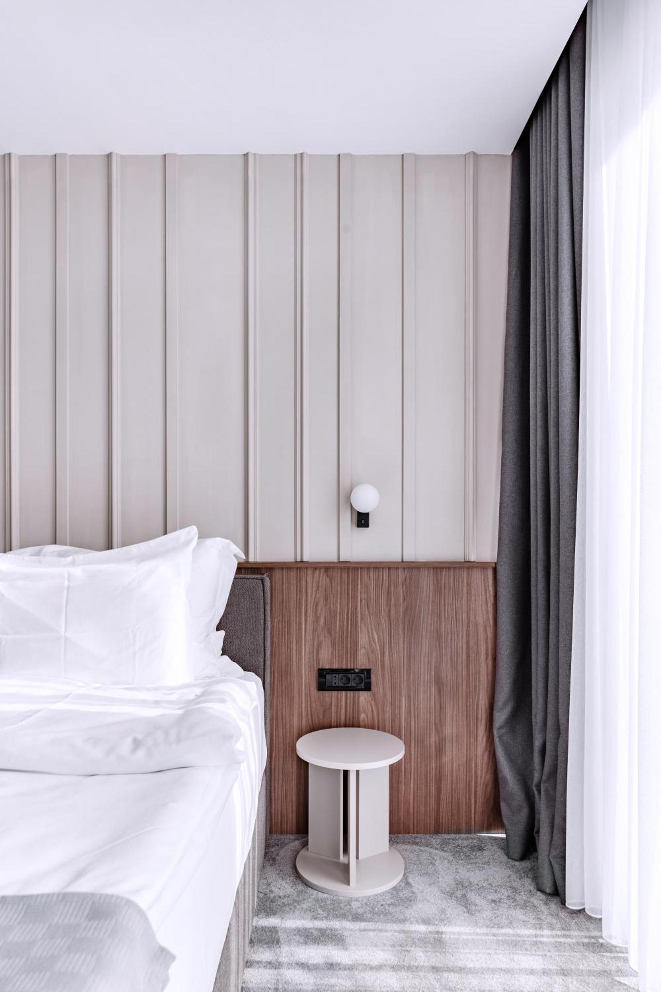 Actor Hotel Suto Orizari Ngoại thất bức ảnh
