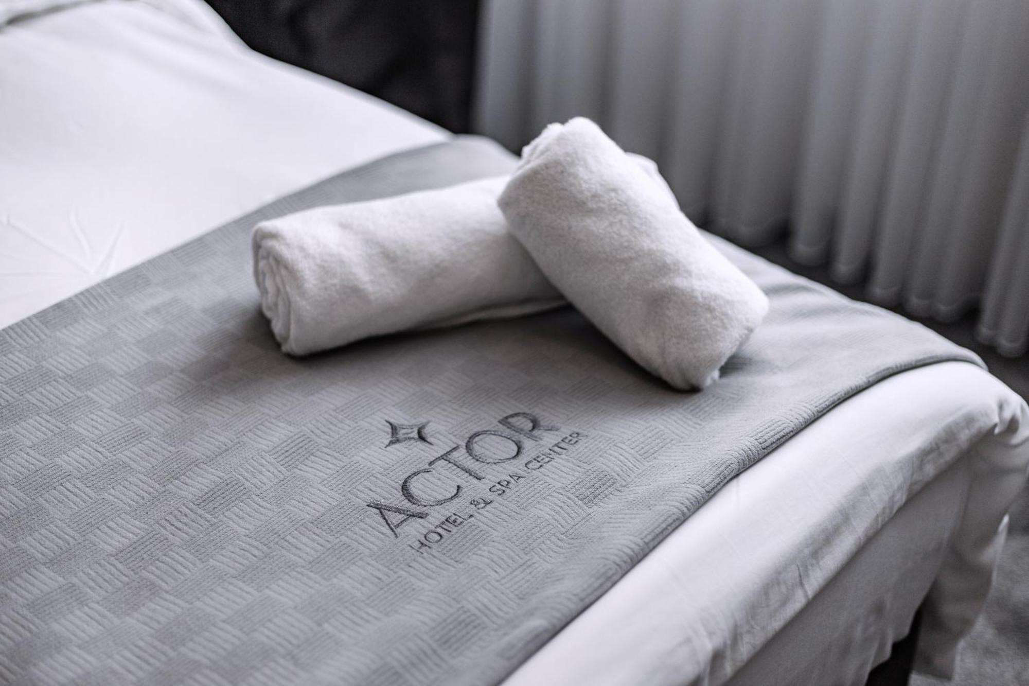 Actor Hotel Suto Orizari Ngoại thất bức ảnh